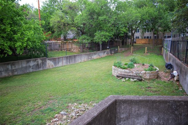 4501 Whispering Valley DR 29, Austin, TX 78727