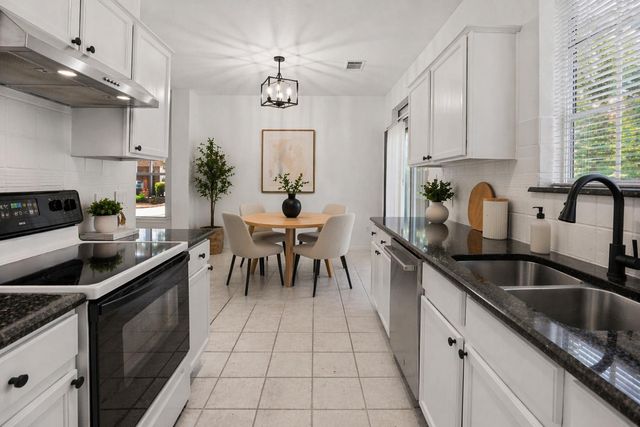 4501 Whispering Valley DR 29, Austin, TX 78727