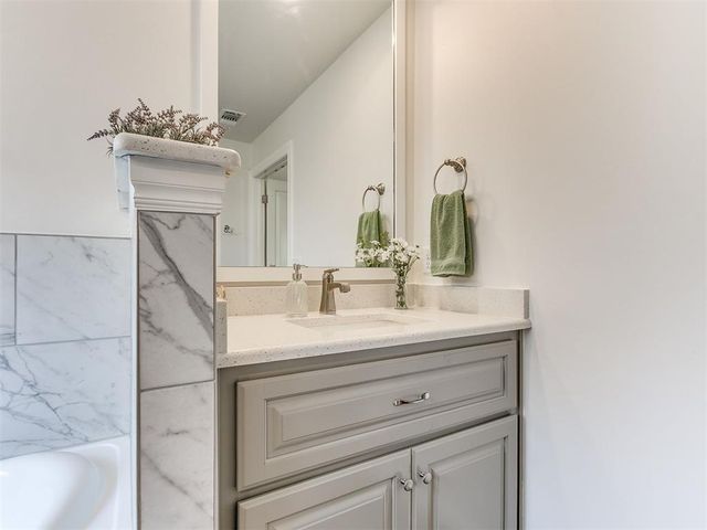 12413 SW 30th Street, Yukon, OK 73099