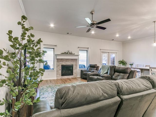 12413 SW 30th Street, Yukon, OK 73099