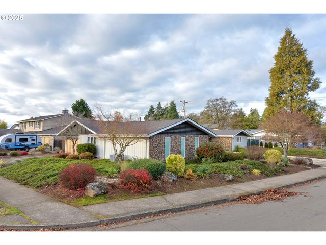 2140 TABOR St, Eugene, OR 97401