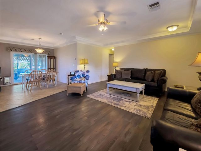 210 N Avenue B, Knox City, TX 79529