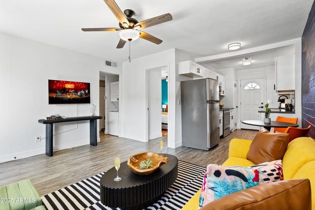 4534 N 74th Street 3, Scottsdale, AZ 85251