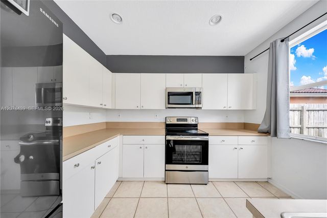 2019 SE 13th Street, Homestead, FL 33035