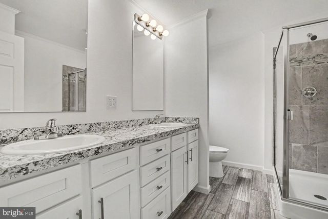 20 EVERGREEN ALY, Palmyra, PA 17078