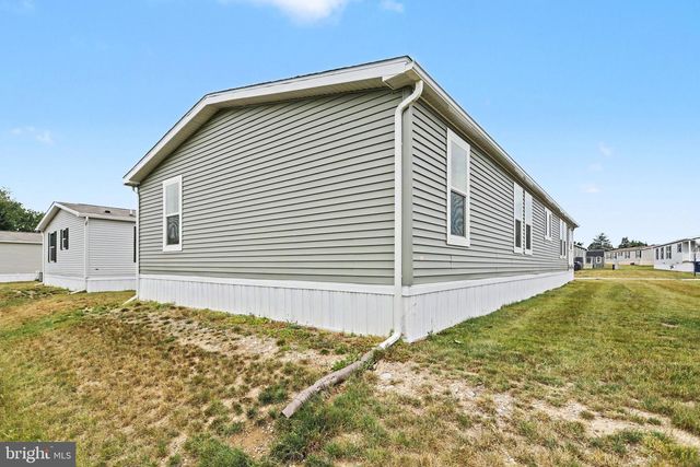 20 EVERGREEN ALY, Palmyra, PA 17078