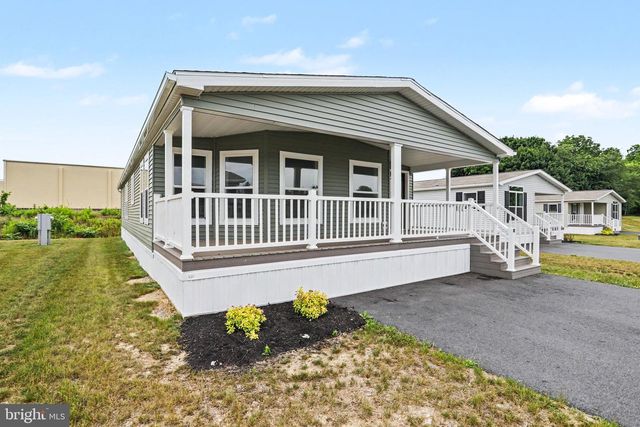 20 EVERGREEN ALY, Palmyra, PA 17078