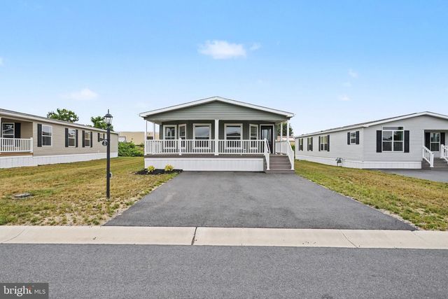 20 EVERGREEN ALY, Palmyra, PA 17078