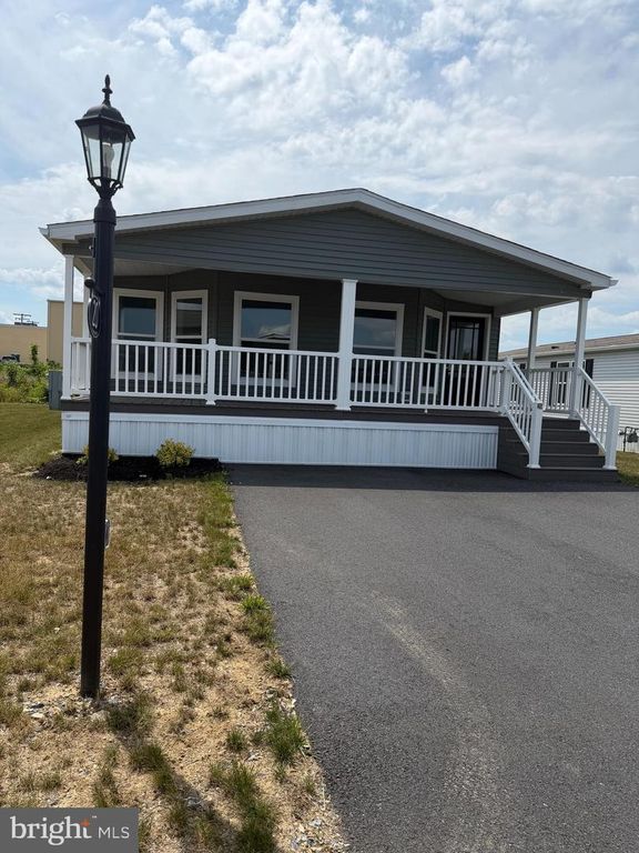 20 EVERGREEN ALY, Palmyra, PA 17078