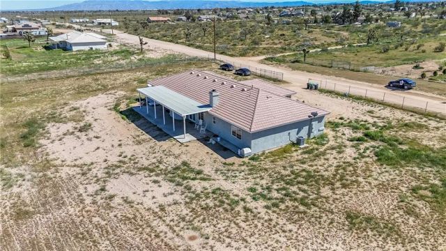 7576 Sunset, Phelan, CA 92371