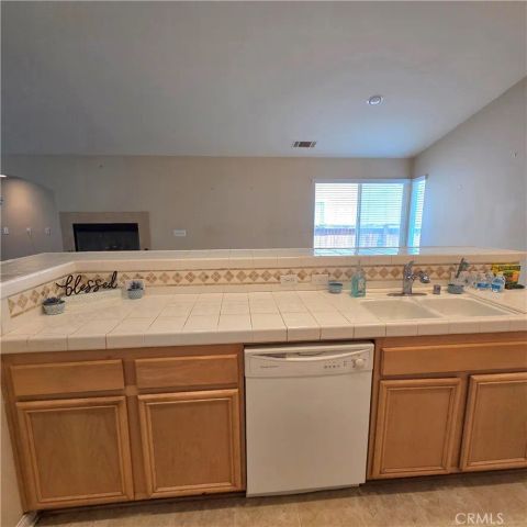 13640 Summit View Street, Hesperia, CA 92344