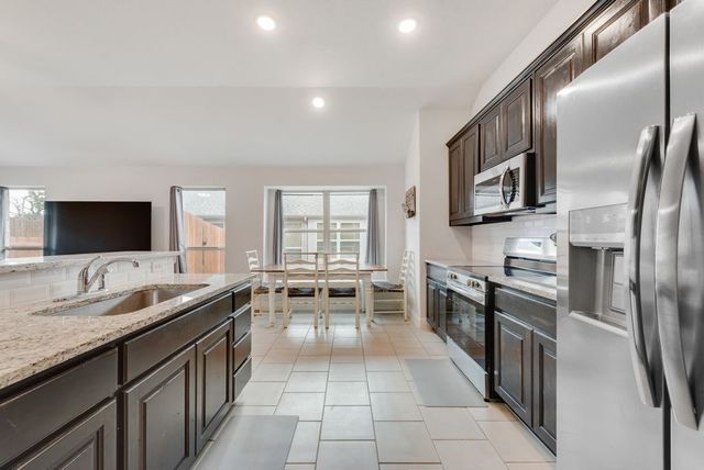 1202 Holly Street, Cleburne, TX 76033