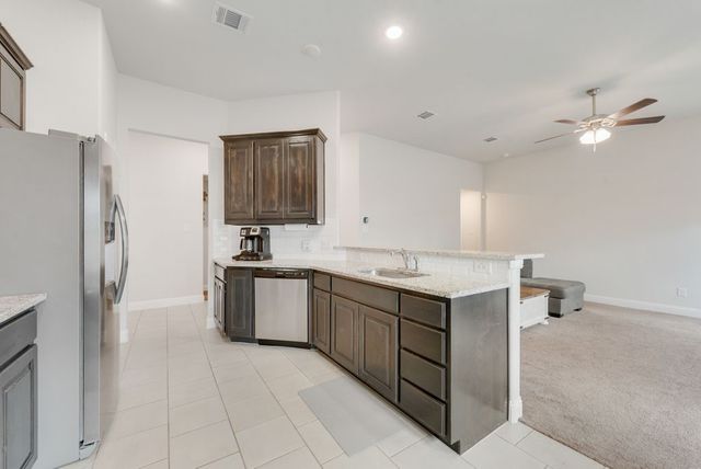 1202 Holly Street, Cleburne, TX 76033