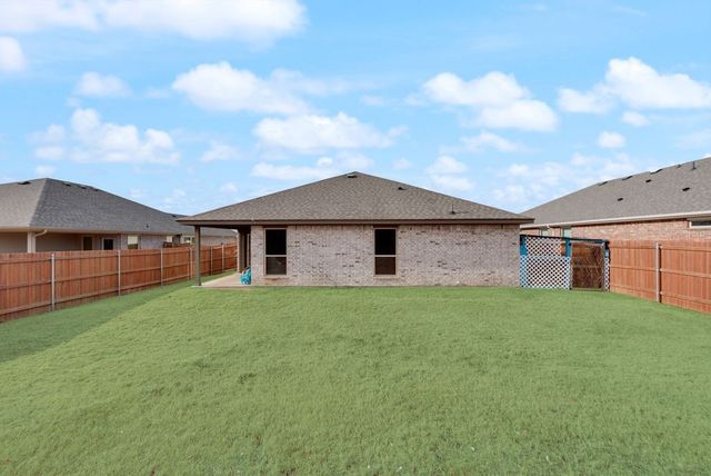 1202 Holly Street, Cleburne, TX 76033