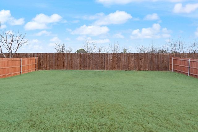 1202 Holly Street, Cleburne, TX 76033