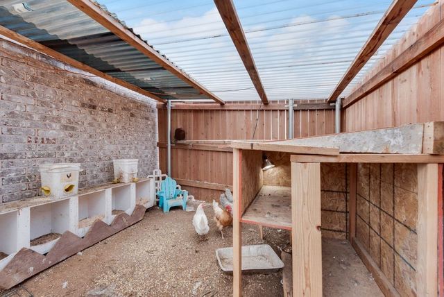 1202 Holly Street, Cleburne, TX 76033