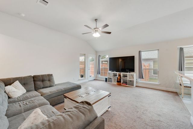 1202 Holly Street, Cleburne, TX 76033