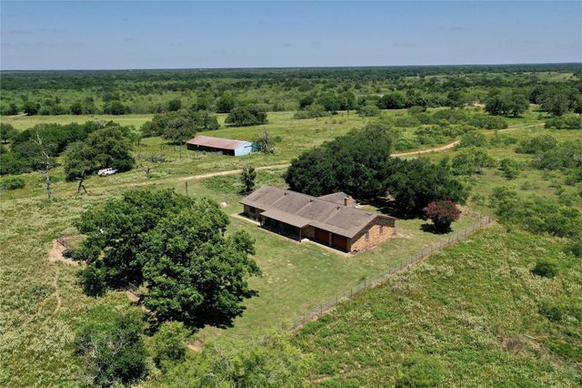 4410 Farm To Market 1115, Flatonia, TX 78959