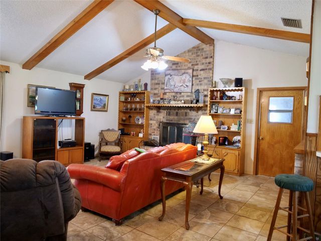 4410 Farm To Market 1115, Flatonia, TX 78959