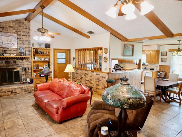 4410 Farm To Market 1115, Flatonia, TX 78959