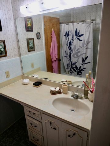 4410 Farm To Market 1115, Flatonia, TX 78959