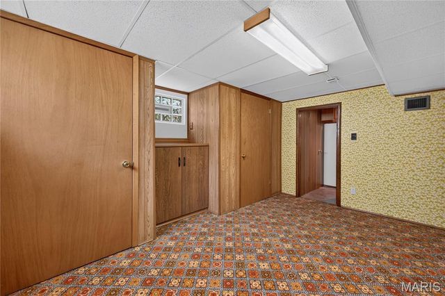 11119 Flori Drive, St Louis, MO 63123