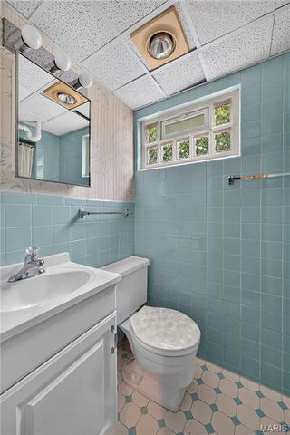 11119 Flori Drive, St Louis, MO 63123