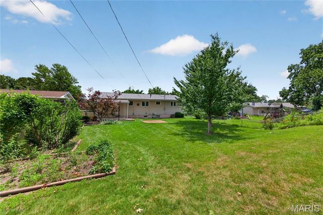 11119 Flori Drive, St Louis, MO 63123