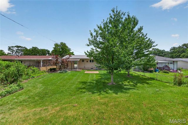 11119 Flori Drive, St Louis, MO 63123