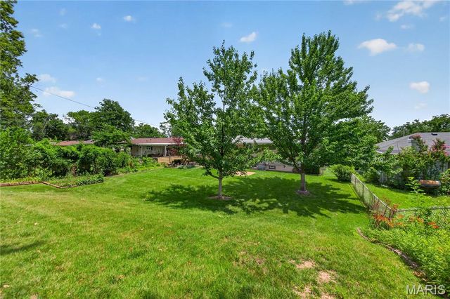 11119 Flori Drive, St Louis, MO 63123