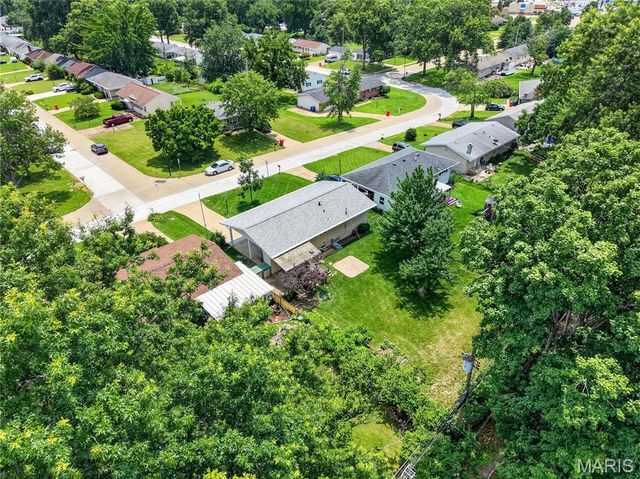 11119 Flori Drive, St Louis, MO 63123