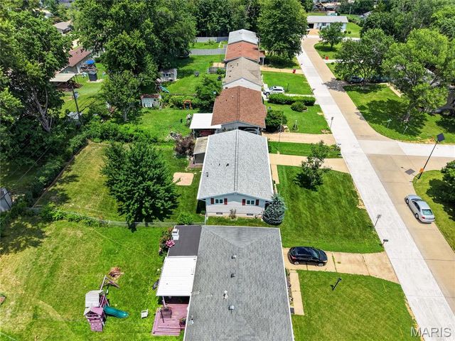 11119 Flori Drive, St Louis, MO 63123