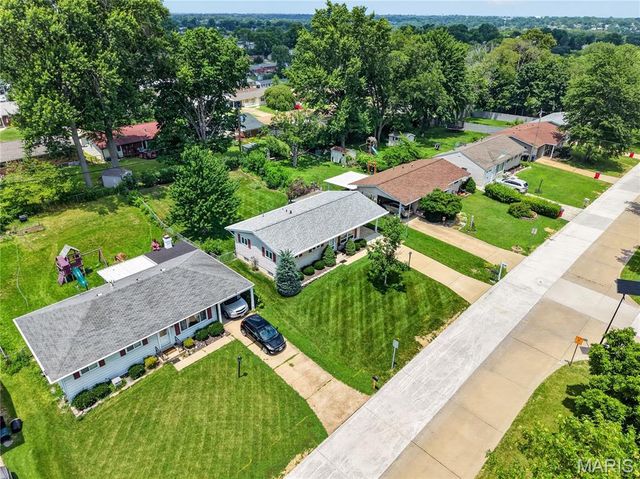 11119 Flori Drive, St Louis, MO 63123