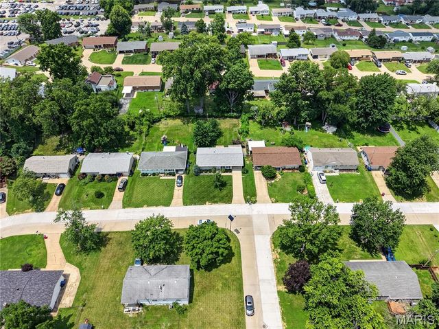 11119 Flori Drive, St Louis, MO 63123