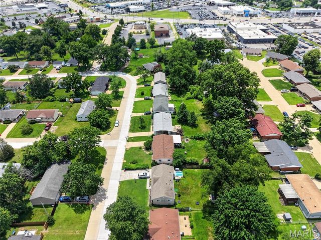 11119 Flori Drive, St Louis, MO 63123