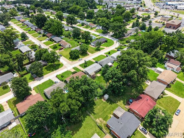 11119 Flori Drive, St Louis, MO 63123