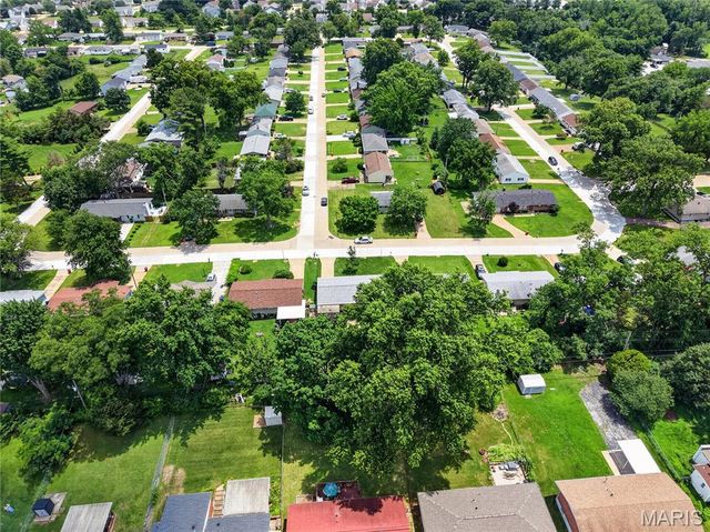 11119 Flori Drive, St Louis, MO 63123