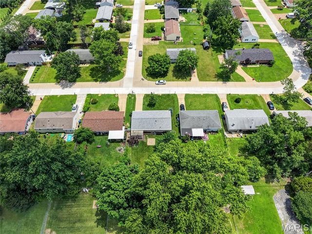 11119 Flori Drive, St Louis, MO 63123