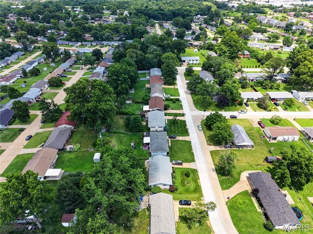 11119 Flori Drive, St Louis, MO 63123
