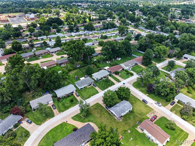 11119 Flori Drive, St Louis, MO 63123