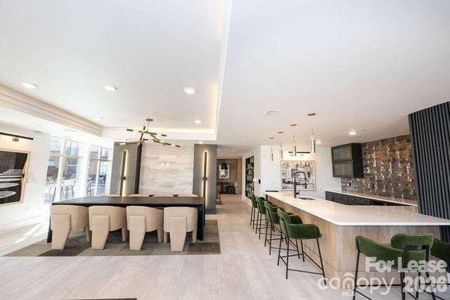 425 W Trade Street 1FR, Charlotte, NC 28203