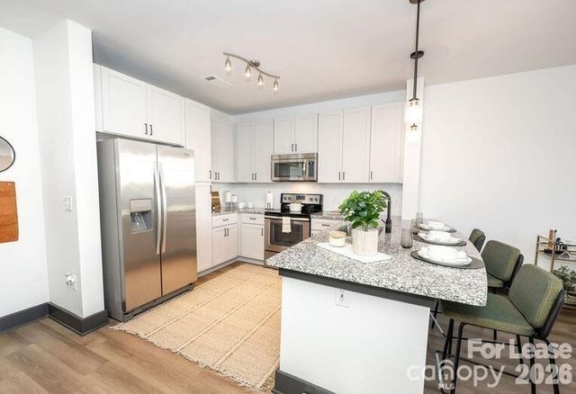 425 W Trade Street 1FR, Charlotte, NC 28203