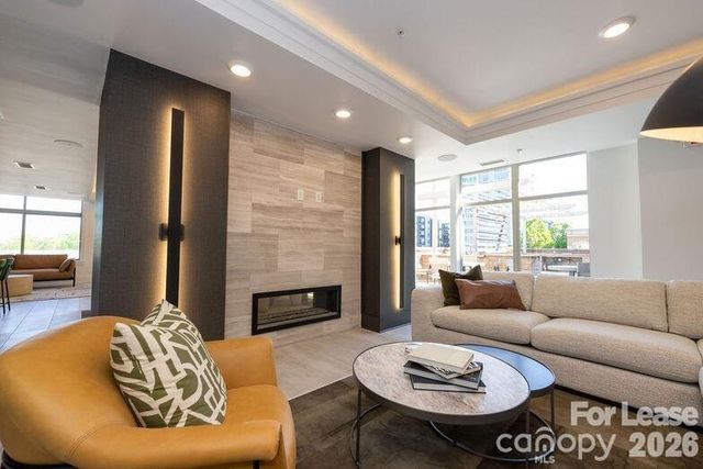 425 W Trade Street 1FR, Charlotte, NC 28203