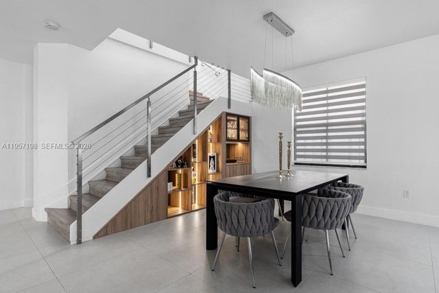 10023 NW 89th Ter, Doral, FL 33178