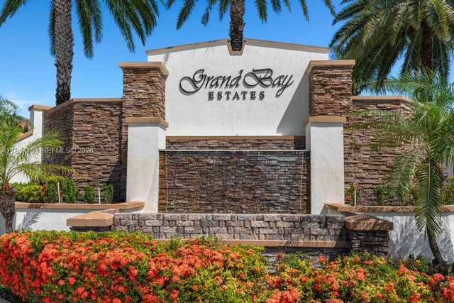 10023 NW 89th Ter, Doral, FL 33178