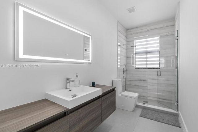 10023 NW 89th Ter, Doral, FL 33178