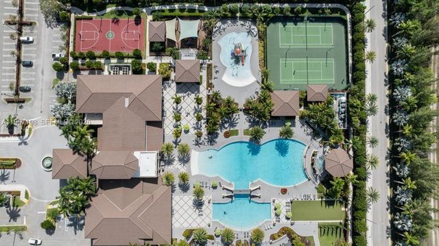 10023 NW 89th Ter, Doral, FL 33178