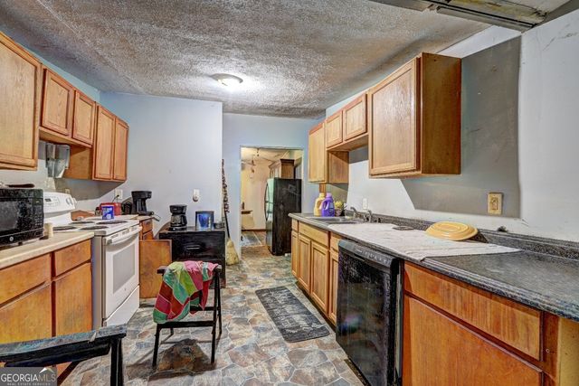 85 Knottingham Court, Stockbridge, GA 30281