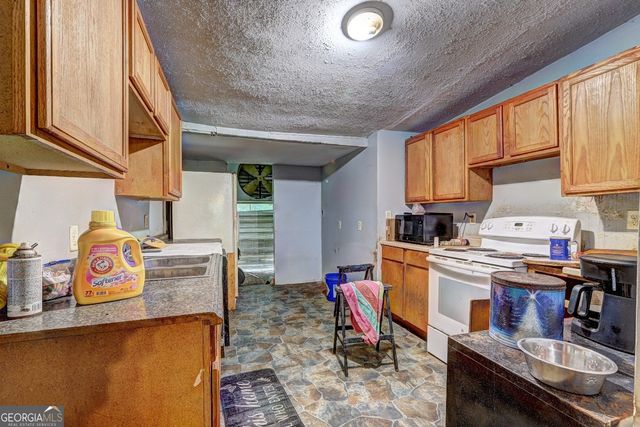 85 Knottingham Court, Stockbridge, GA 30281