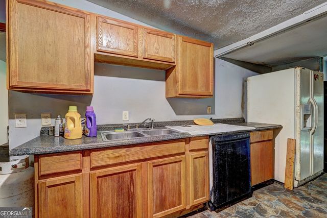85 Knottingham Court, Stockbridge, GA 30281